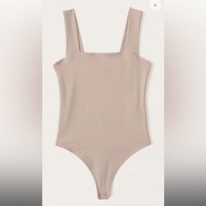 A&F Double-Layered Seamless Fabric Squareneck Bodysuit